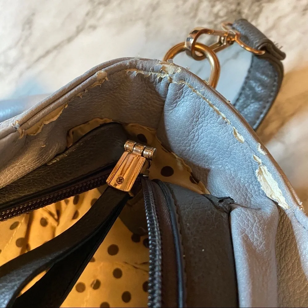 Black Rivet Purse - Picture 4 of 8